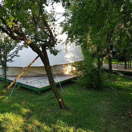 럭셔리텐트 Skadar Zeta Glamping 포드고리차